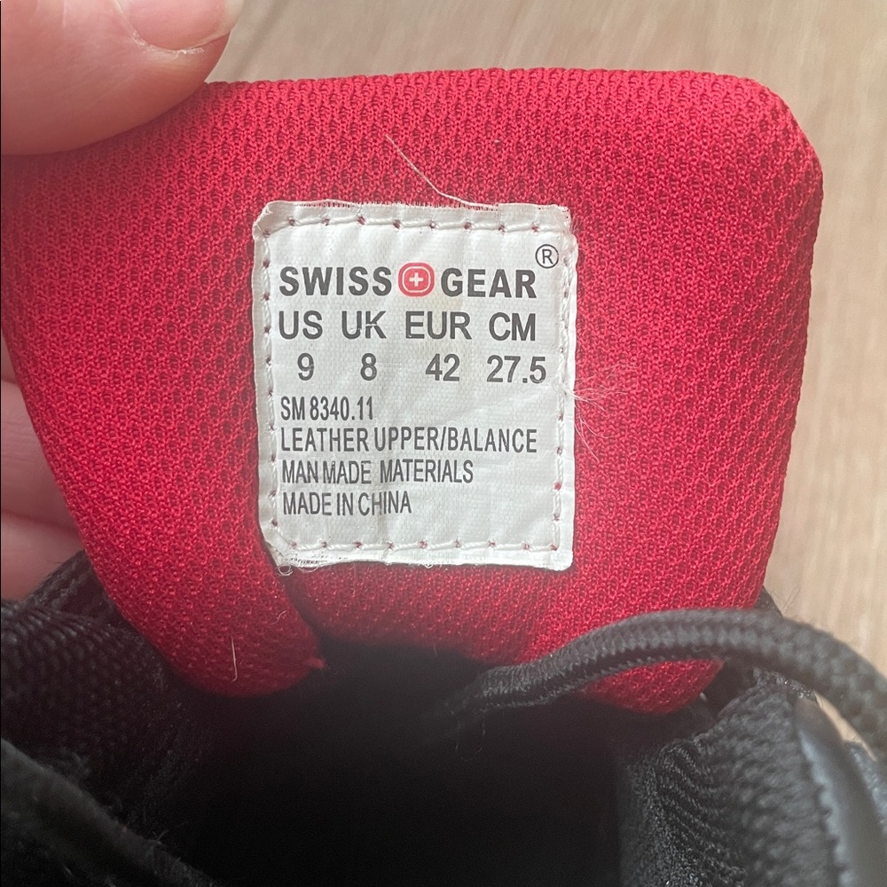 SwissGear Winter Snow Boots - Picture 5 of 8